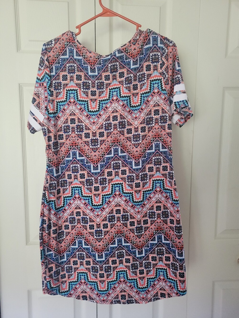 Bobbi Brookw Large Woven Chevron Print Short Sleeve Dress - Multi